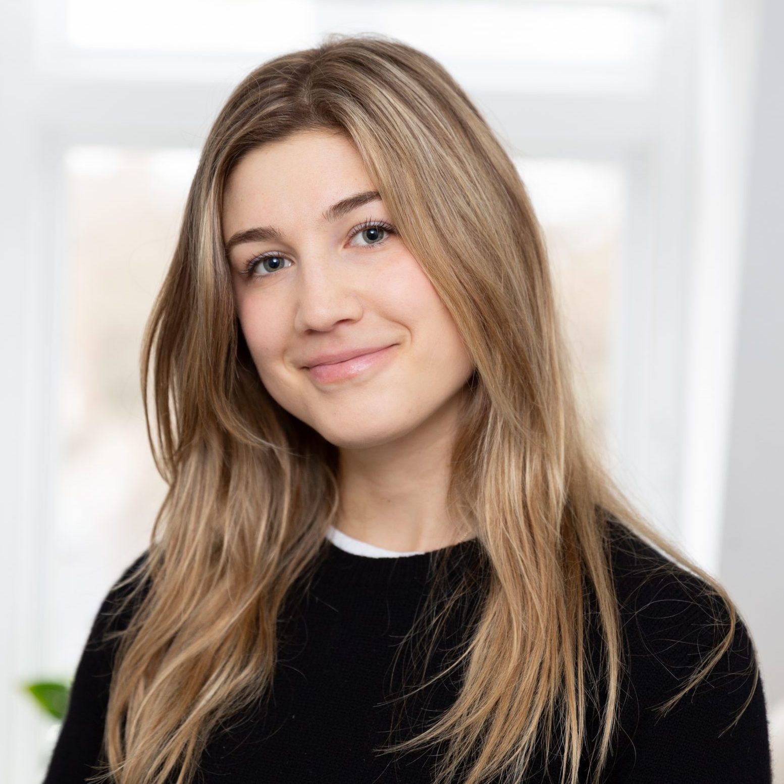 Kimberly Jano, Cognitive Behaviour Psychotherapist, Hungarian Counsellor